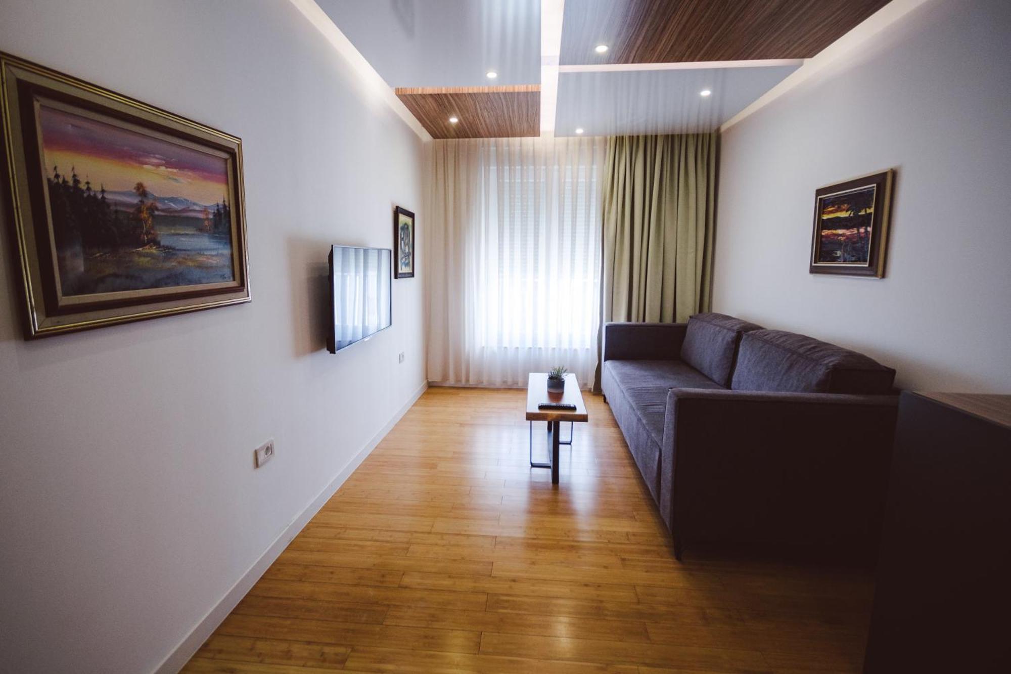 Star Hill Hotel & Spa Prishtine Bagian luar foto